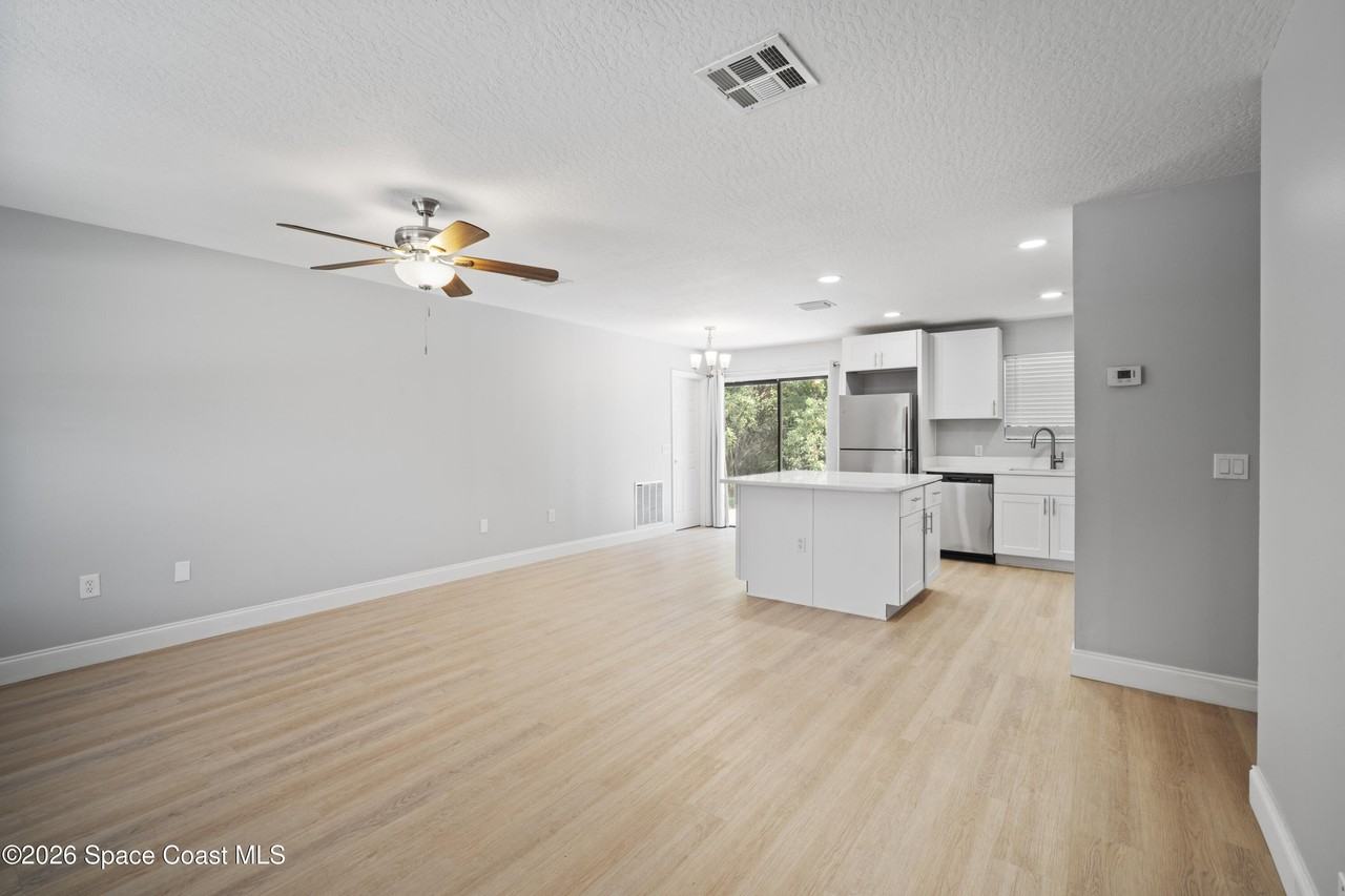 1328 Union St Se - Photo 4 of 31