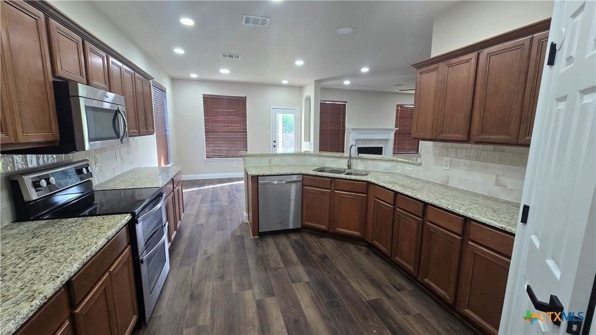 235 Lottie Ln - Photo 7 of 35