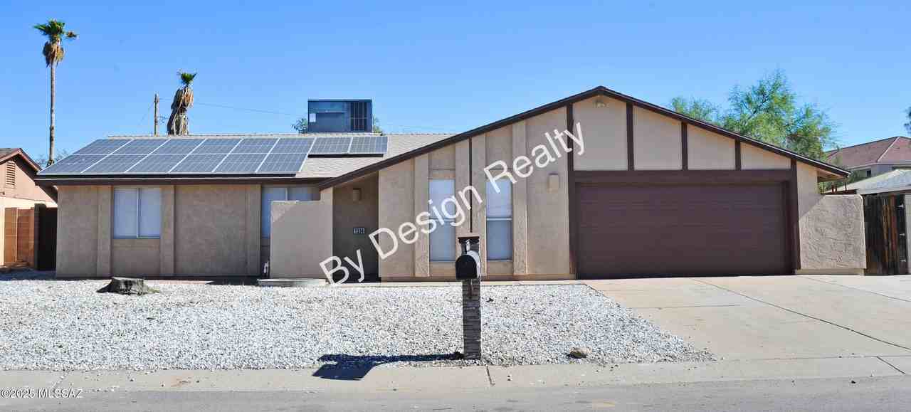 7230 N Ulene Pl - Photo 3 of 39