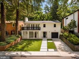featured image of 2933 Arizona Ave Nw