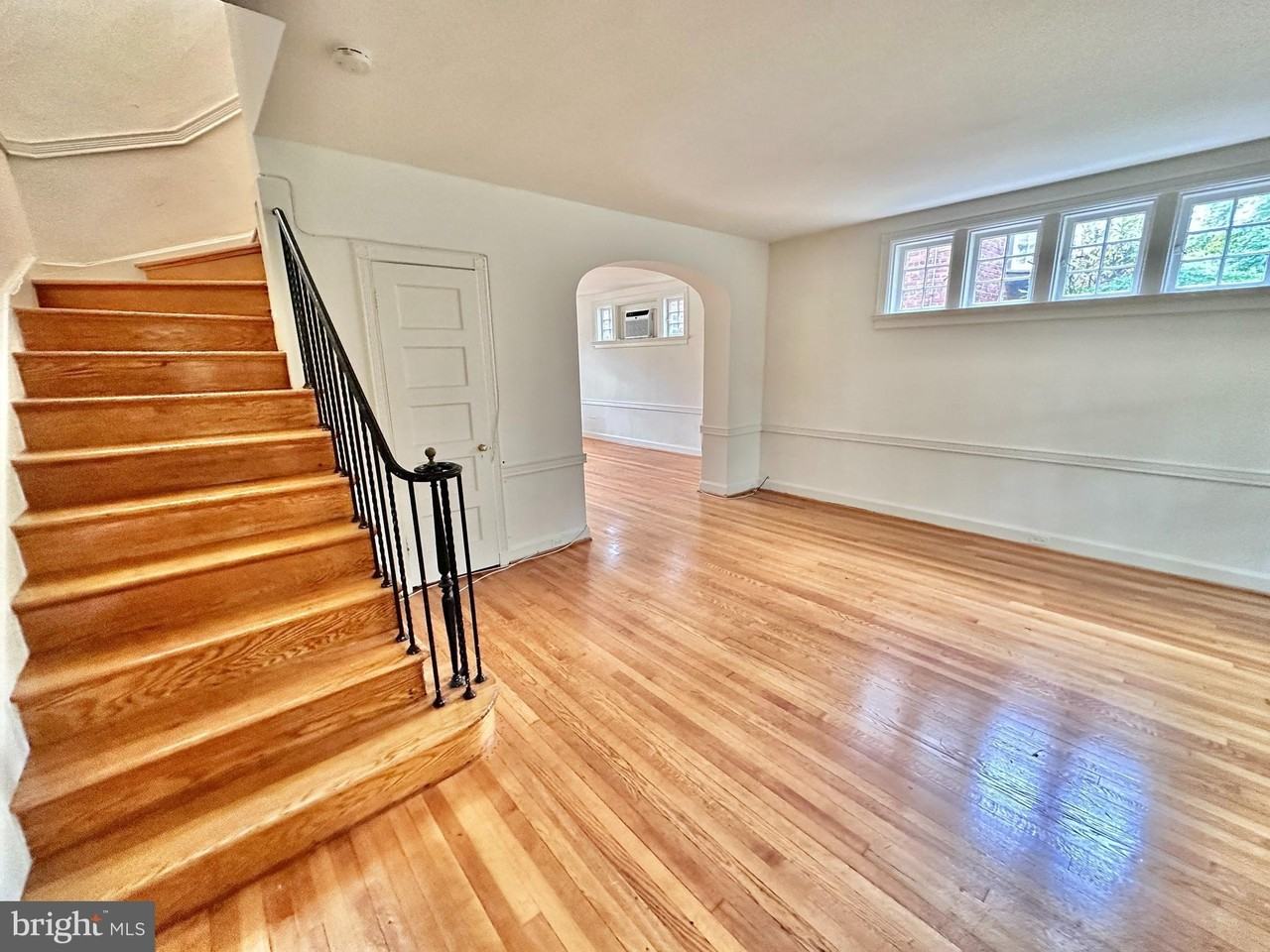 4422 Greenwich Pkwy Nw - Photo 3 of 50