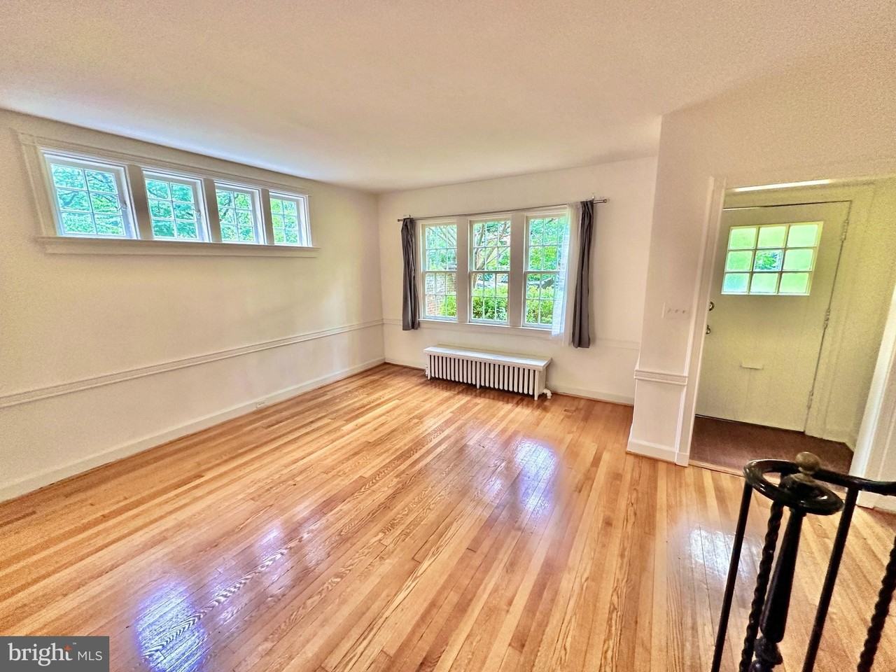 4422 Greenwich Pkwy Nw - Photo 4 of 50