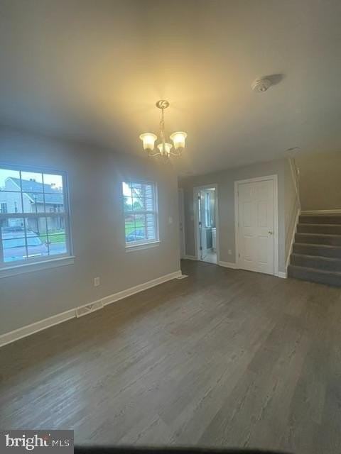 2221 Dickens Ter - Photo 3 of 22