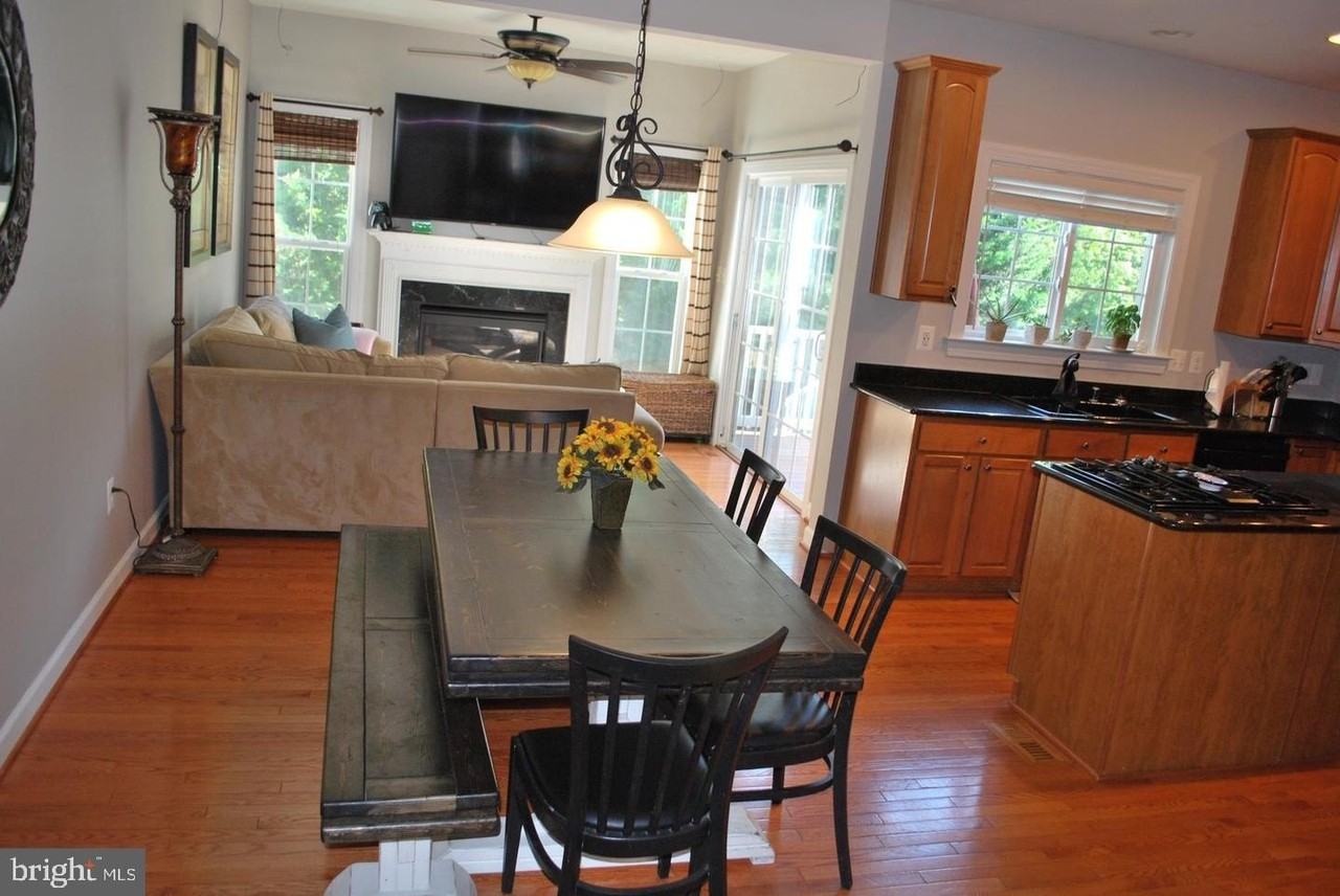 2309 Abby Rd - Photo 5 of 24