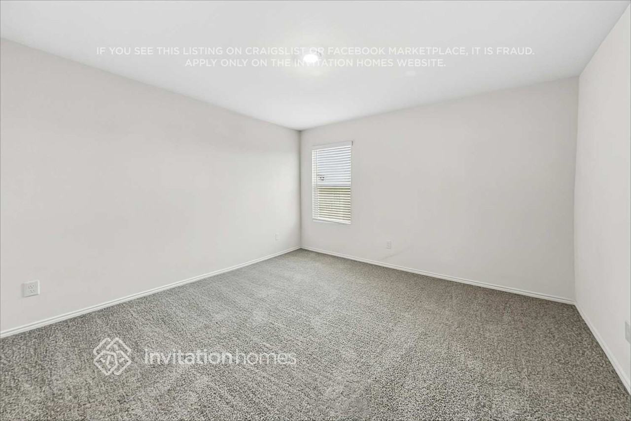 5423 Longshadow Dr - Photo 6 of 17