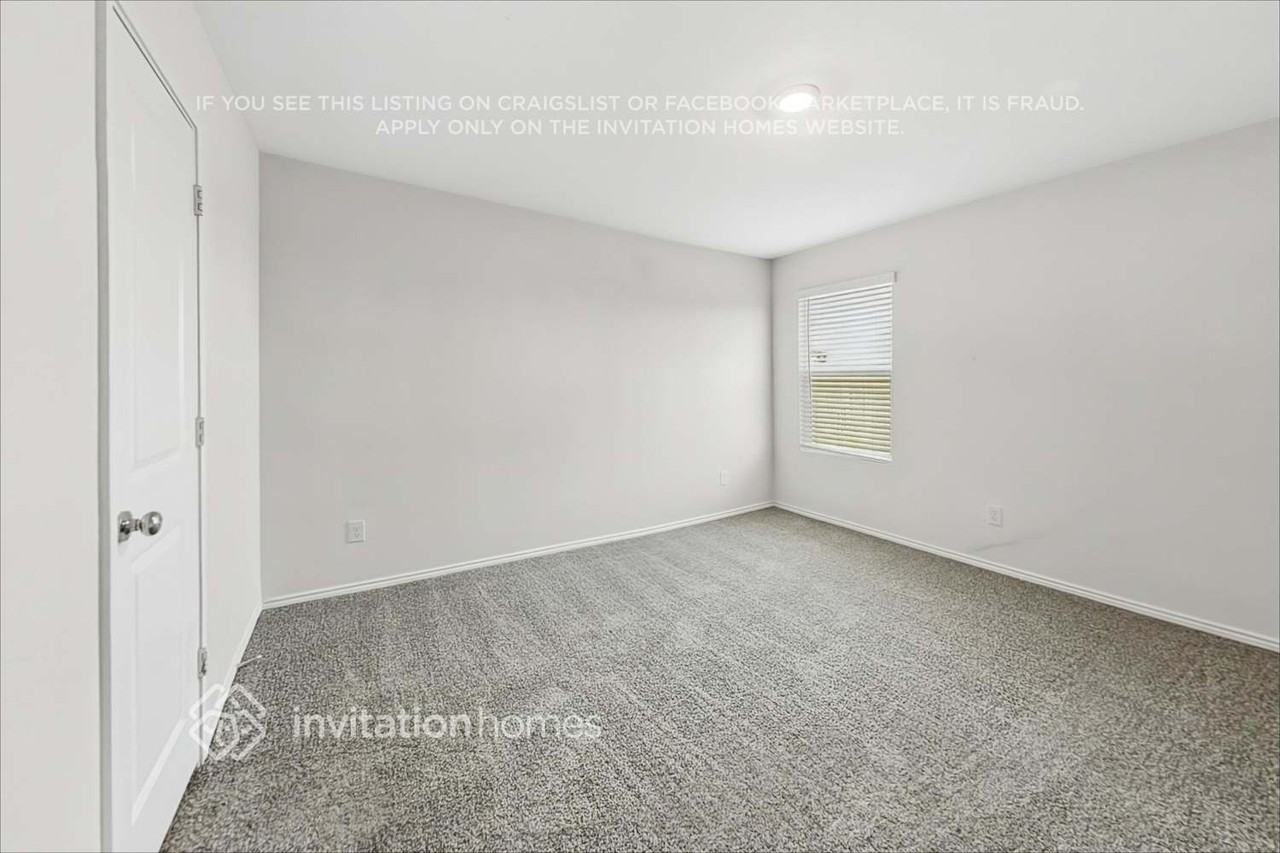 5423 Longshadow Dr - Photo 7 of 17