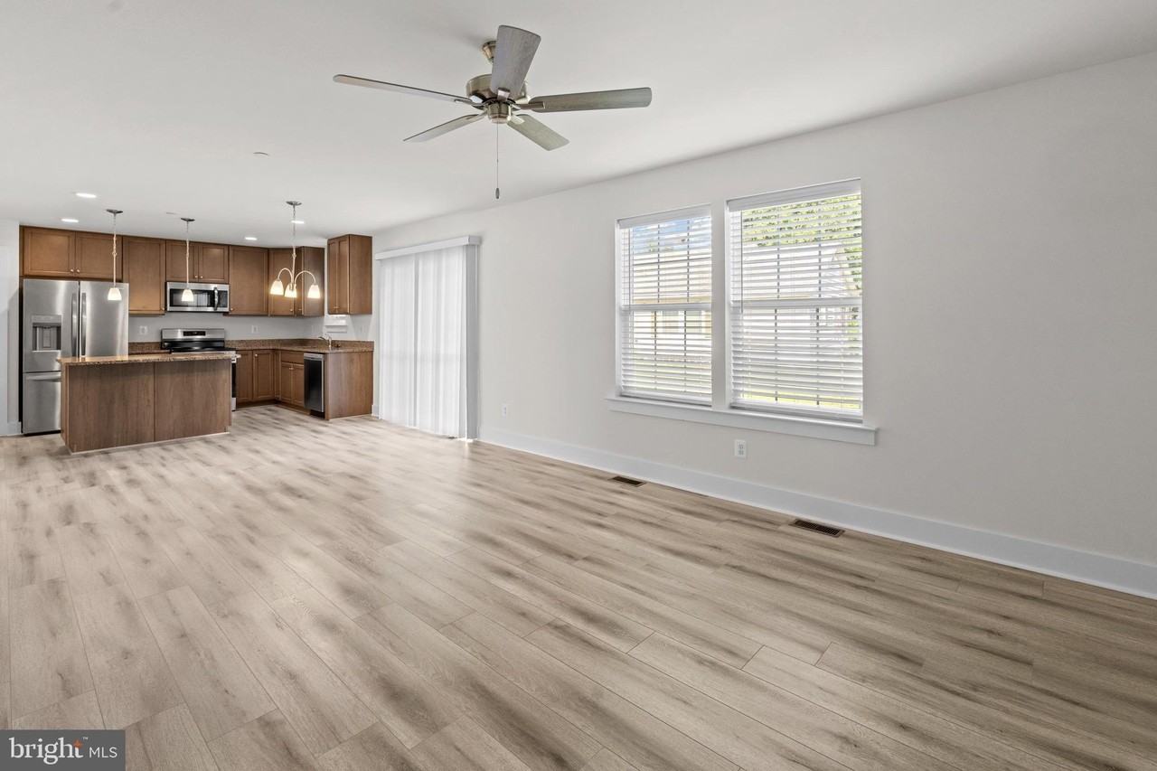 116 RED ROSE Court - Photo 6 of 30