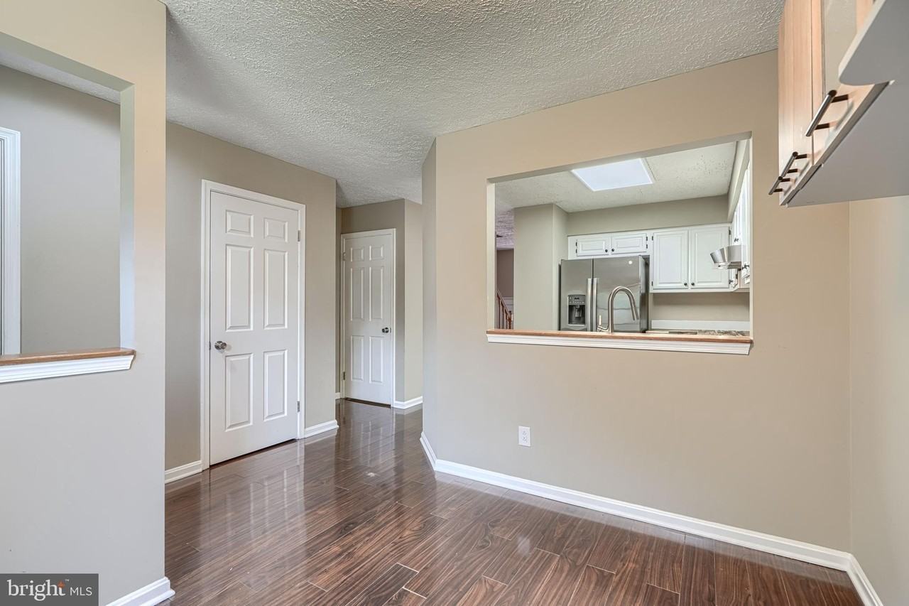 2332 Darby Ct - Photo 2 of 24