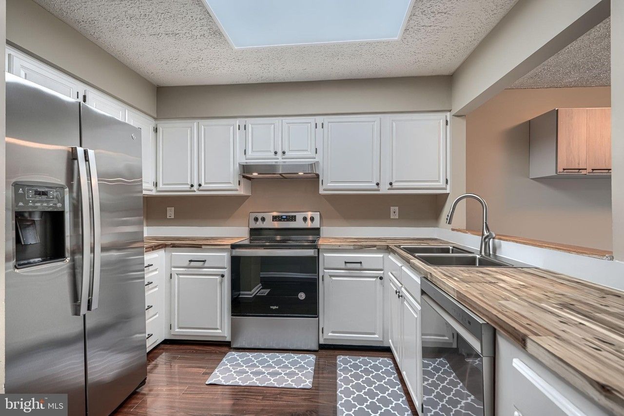 2332 Darby Ct - Photo 4 of 24