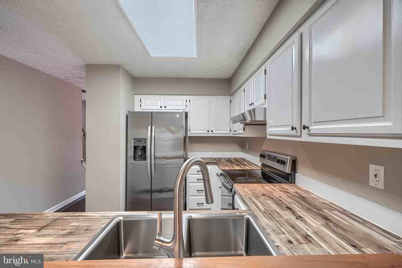 2332 Darby Ct - Photo 5 of 24
