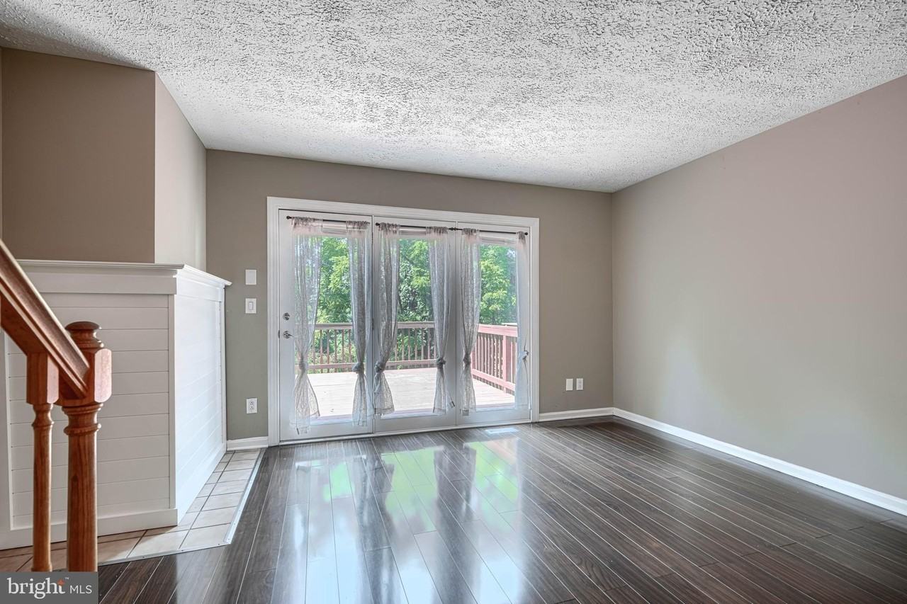 2332 Darby Ct - Photo 6 of 24
