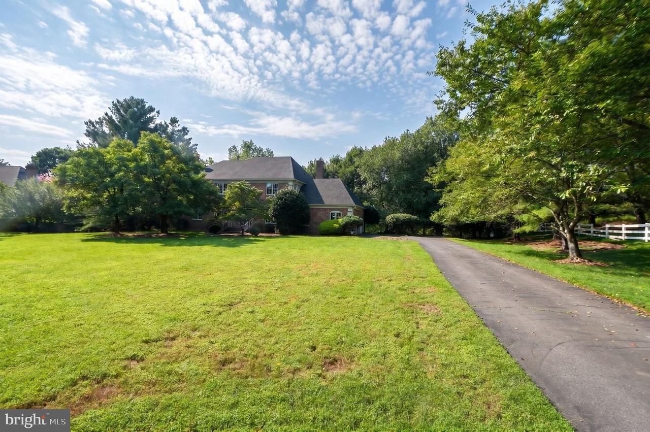 26 Holly Leaf Ct - Photo 4 of 50