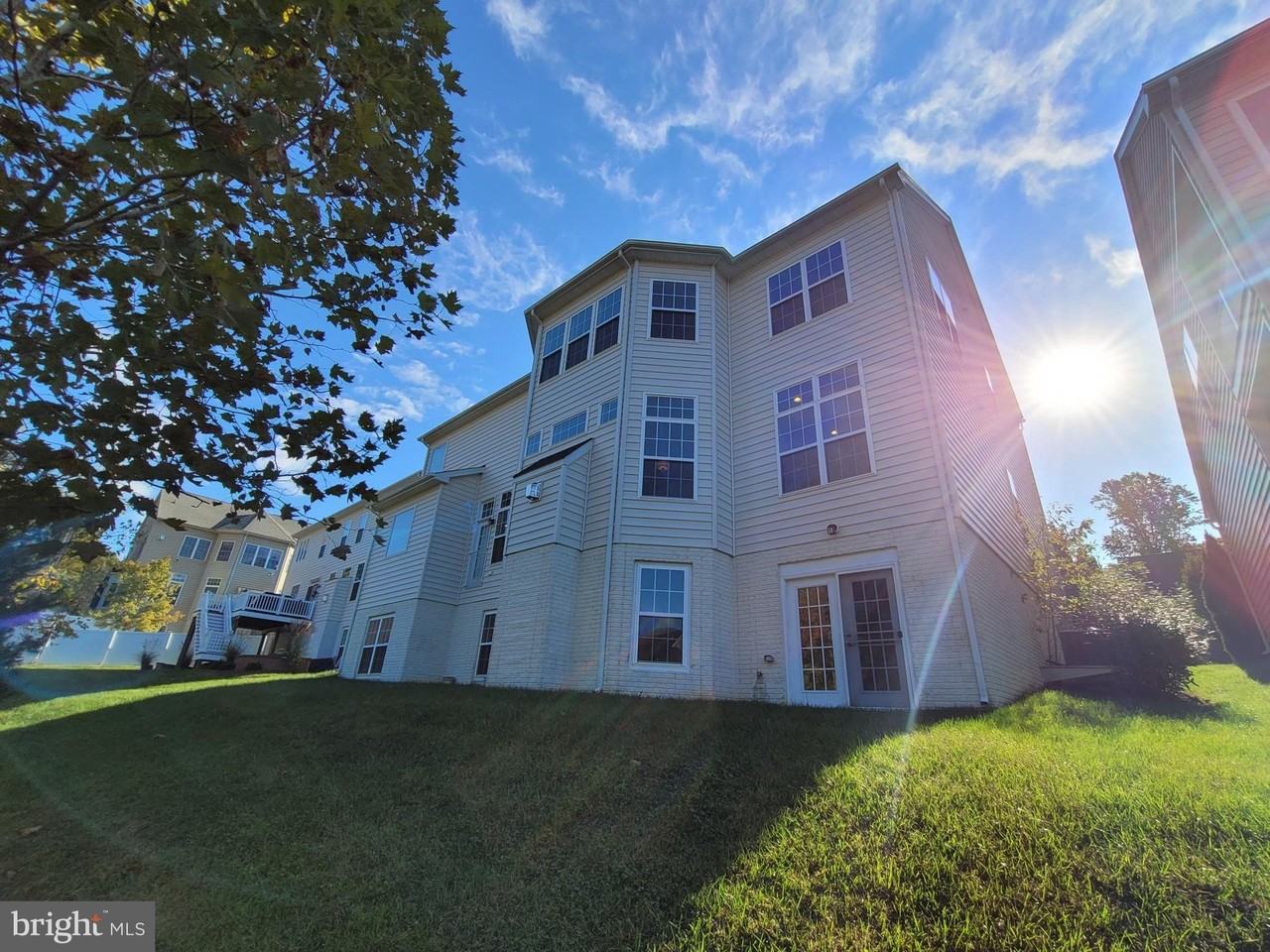 15406 Sir Edwards Dr - Photo 4 of 50