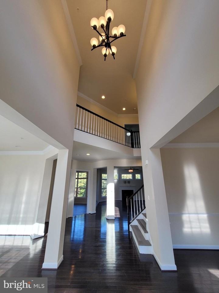 15406 Sir Edwards Dr - Photo 7 of 50