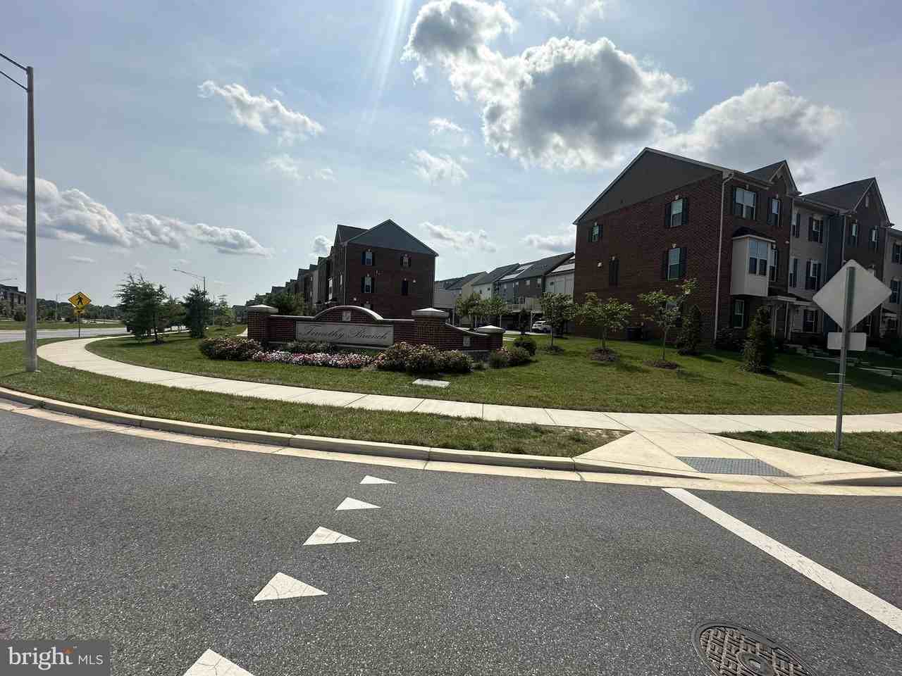 14547 Mattawoman Dr - Photo 3 of 38