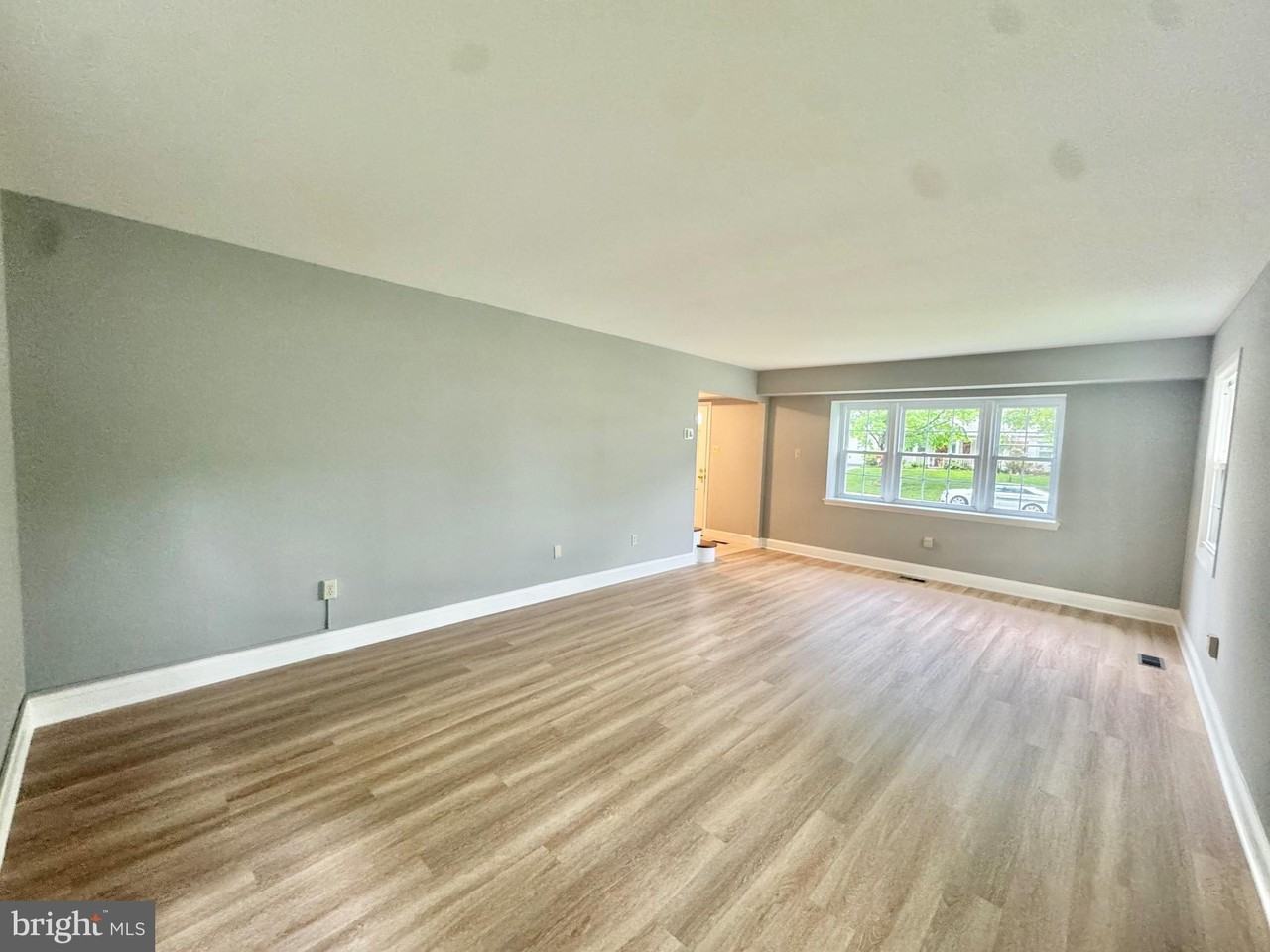 4908 Rocky Spring Ln - Photo 3 of 36