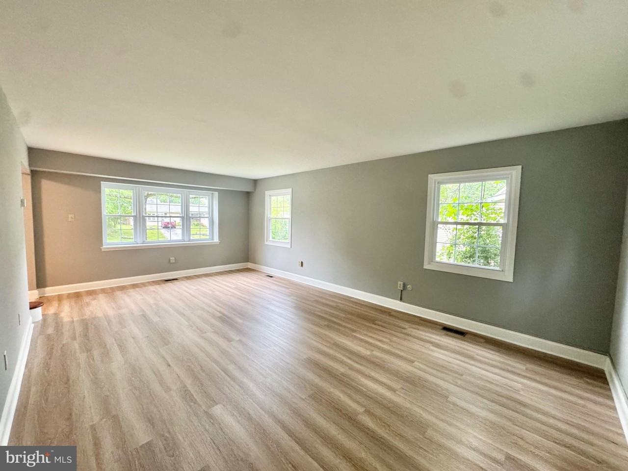 4908 Rocky Spring Ln - Photo 4 of 36