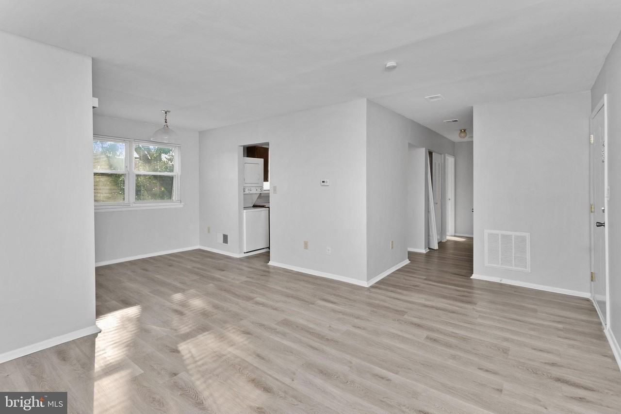 4 Florence Tollgate Pl Unit 5 - Photo 6 of 13