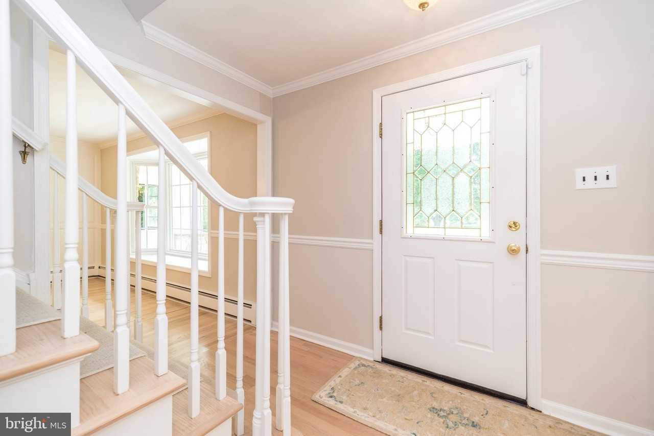 38 Chestnut Valley Dr - Photo 2 of 46