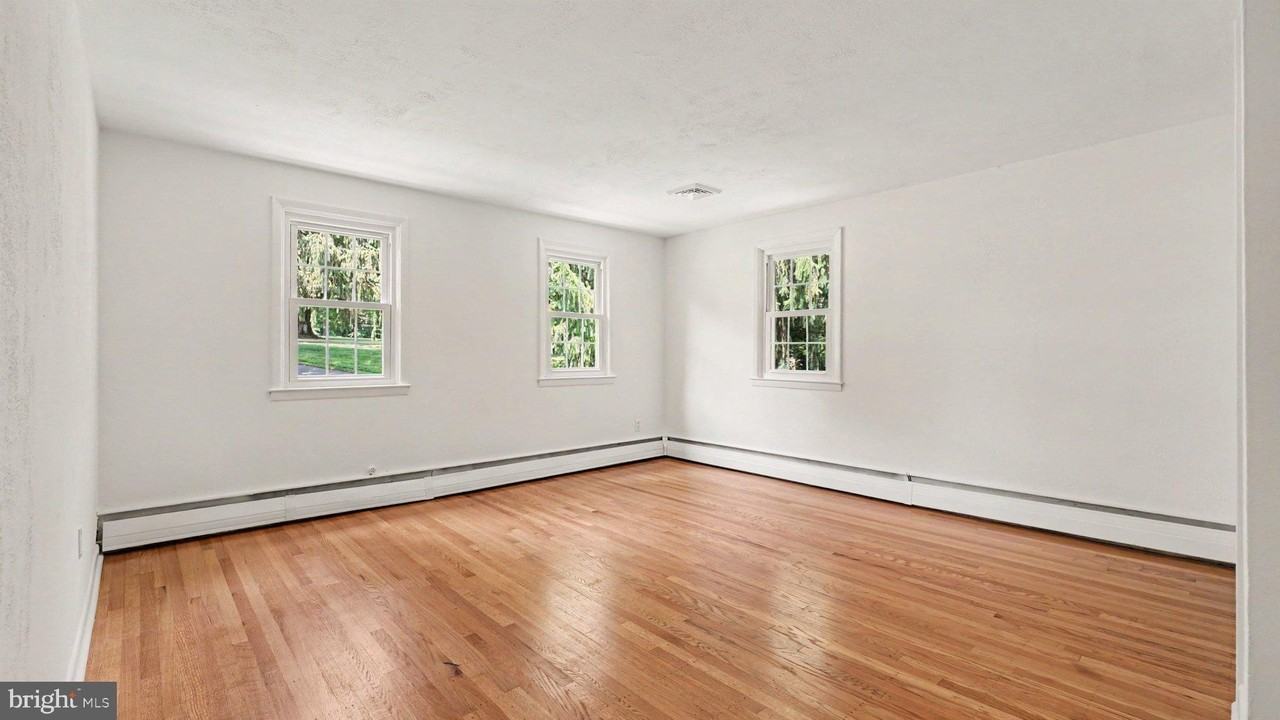 31 Beacon Hill Ct - Photo 5 of 10