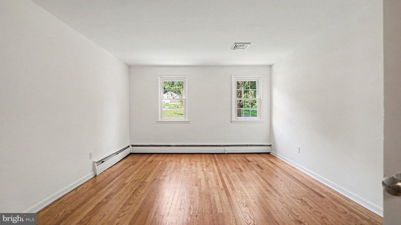 31 Beacon Hill Ct - Photo 6 of 10