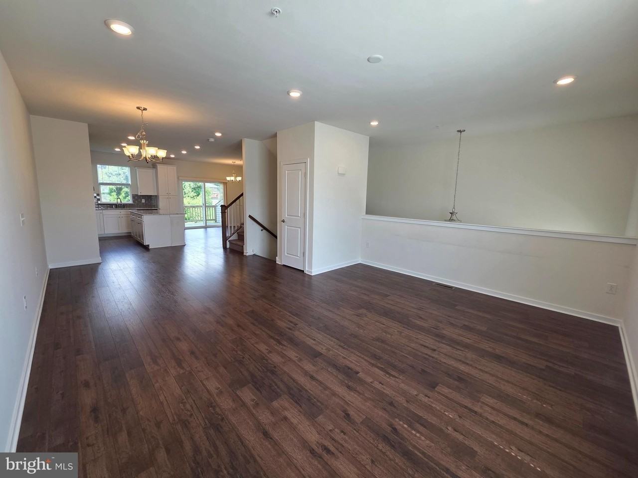 1802 Boulder Dr - Photo 4 of 32