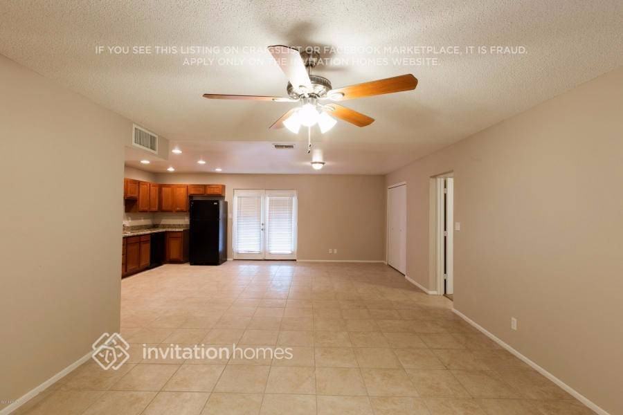 1800 W Mountain View Cir - Photo 3 of 20