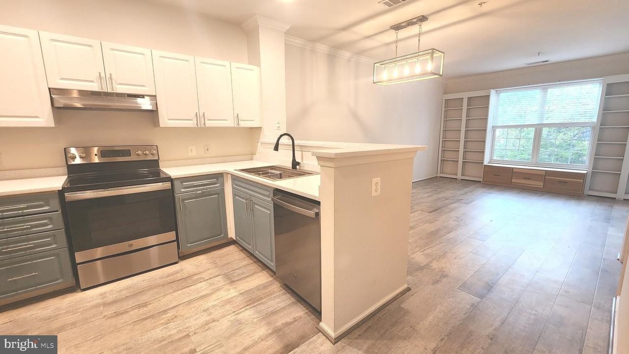 3009 Nicosh Cir #4303 - Photo 5 of 25