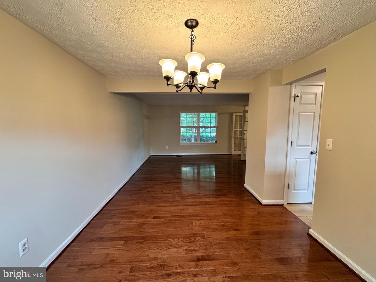 3001 Gatepost Ln - Photo 7 of 19