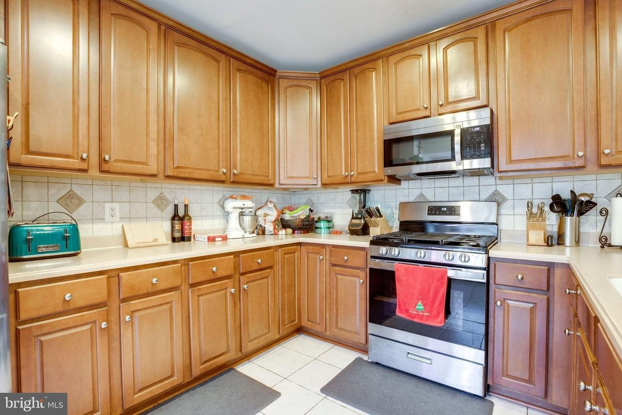 4594 Barringer Pl - Photo 3 of 33