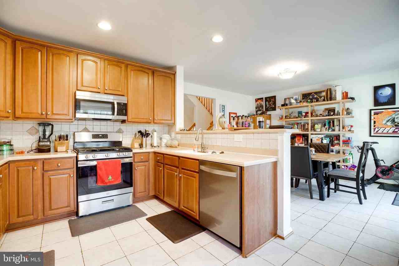 4594 Barringer Pl - Photo 4 of 33