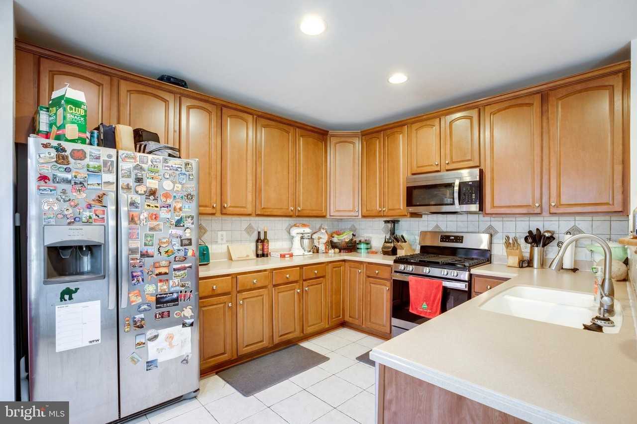 4594 Barringer Pl - Photo 5 of 33
