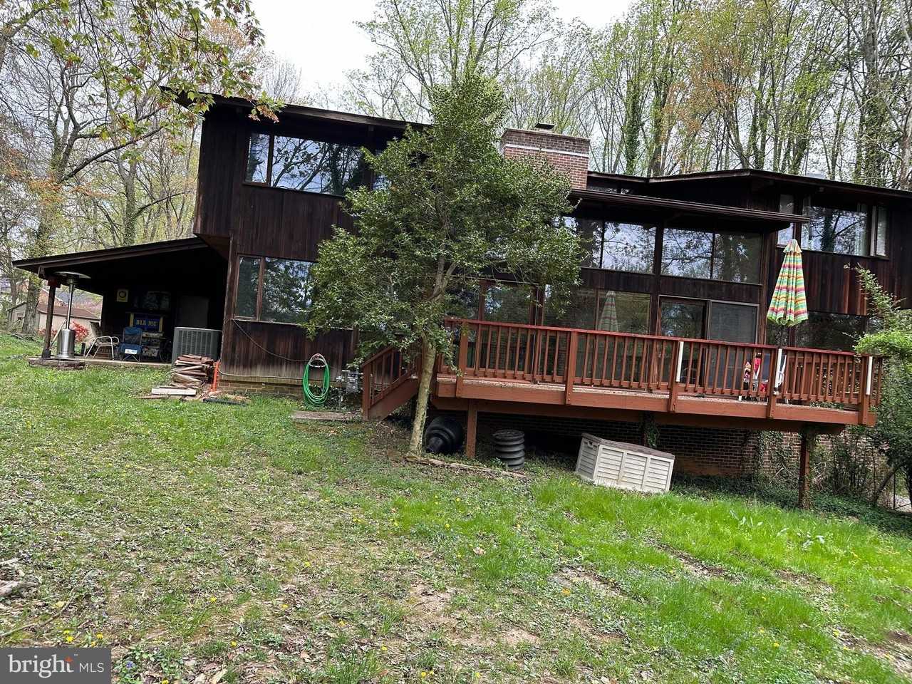 6022 Munson Hill Rd - Photo 4 of 47