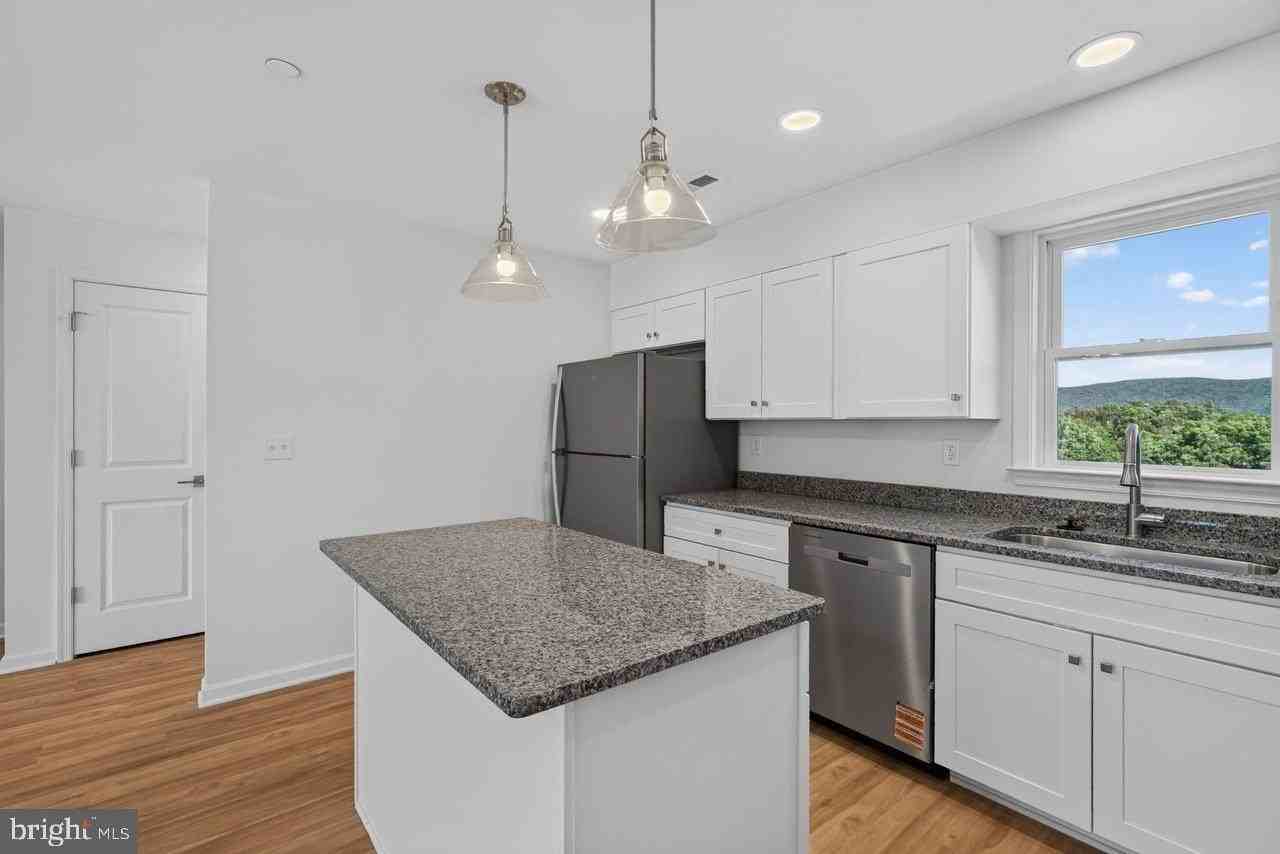 969 Woodstock Commons Pl #104A - Photo 5 of 24