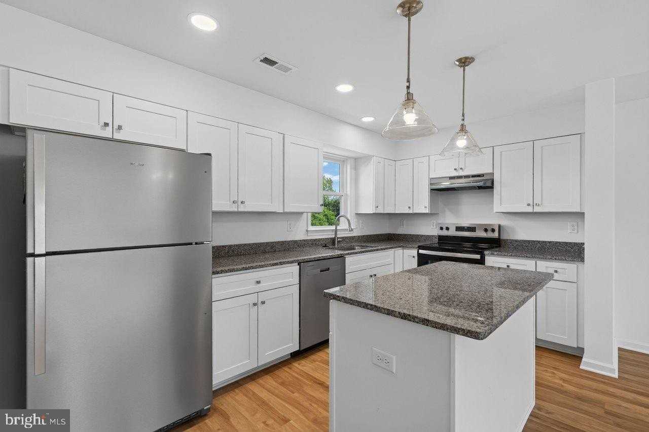 969 Woodstock Commons Pl #104A - Photo 6 of 24