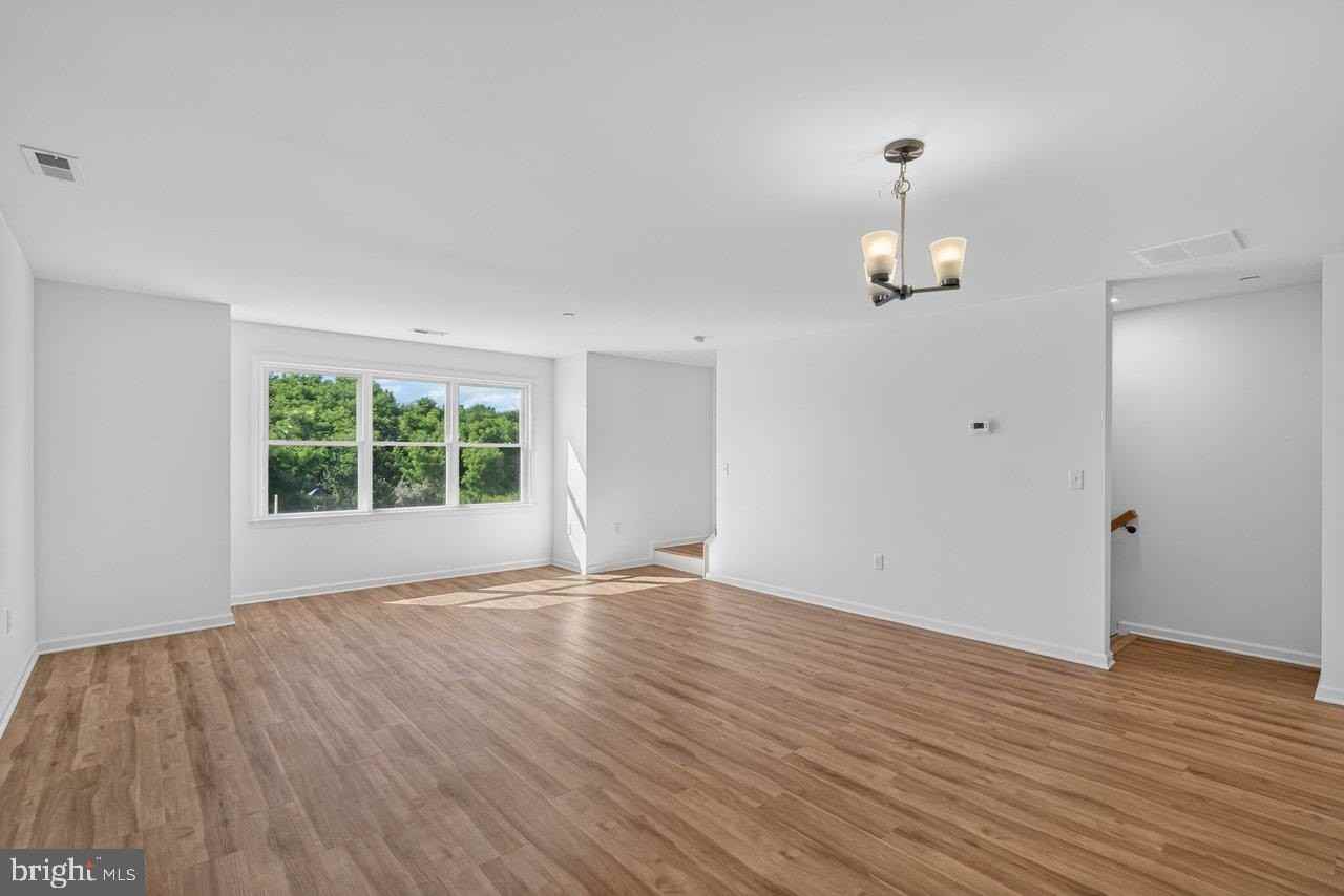 967 Woodstock Commons Pl #105A - Photo 4 of 22