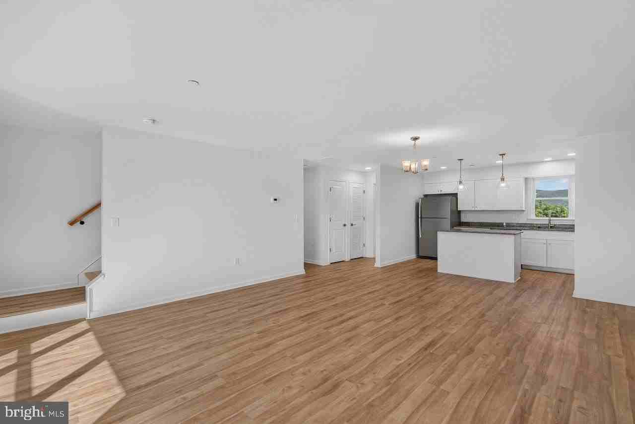 965 Woodstock Commons Pl #106A - Photo 3 of 24