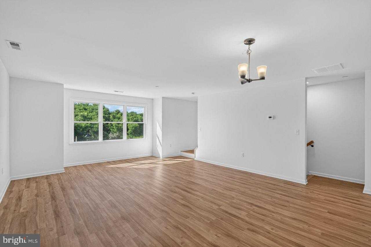 963 Woodstock Commons Pl #107A - Photo 4 of 24