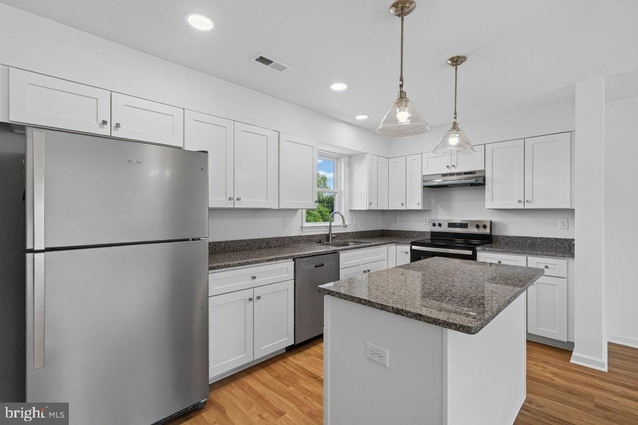 963 Woodstock Commons Pl #107A - Photo 6 of 24