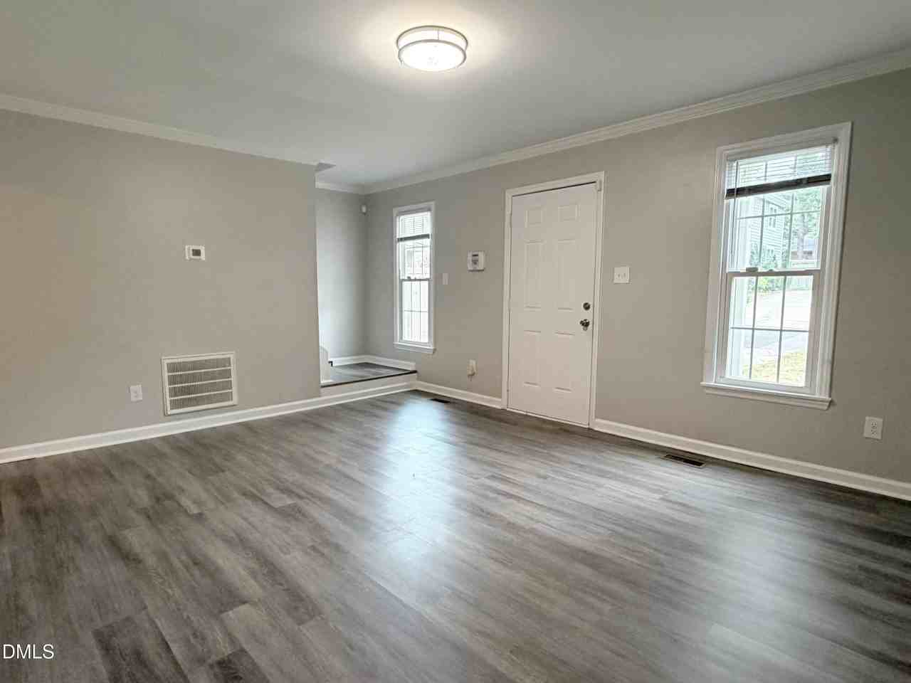 404 Canal St #B - Photo 3 of 22