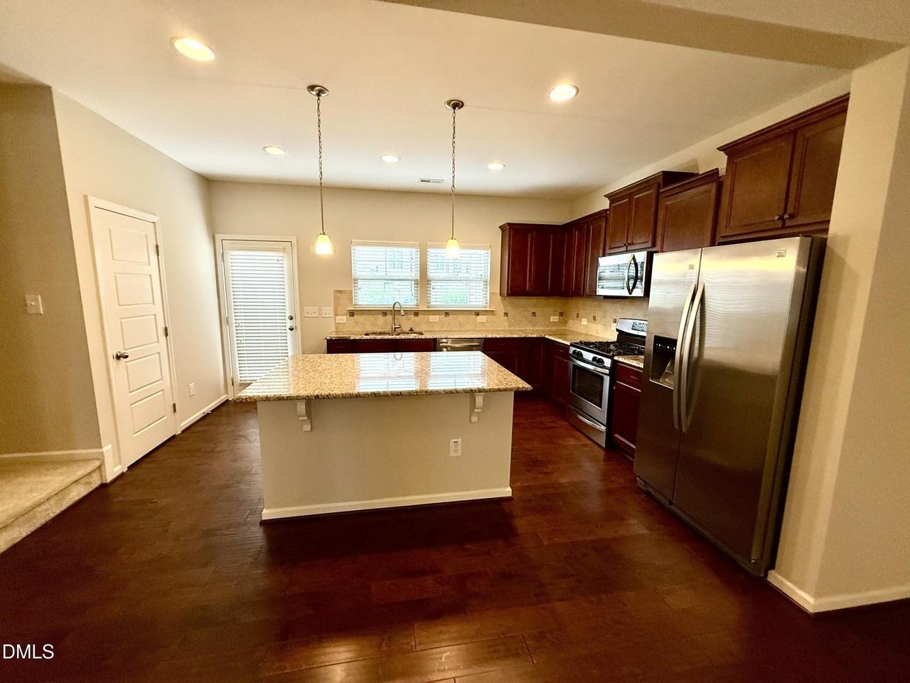 1008 Midtowne Way - Photo 6 of 21