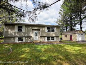 1015 Lake View Rd - Photo 1 of 1