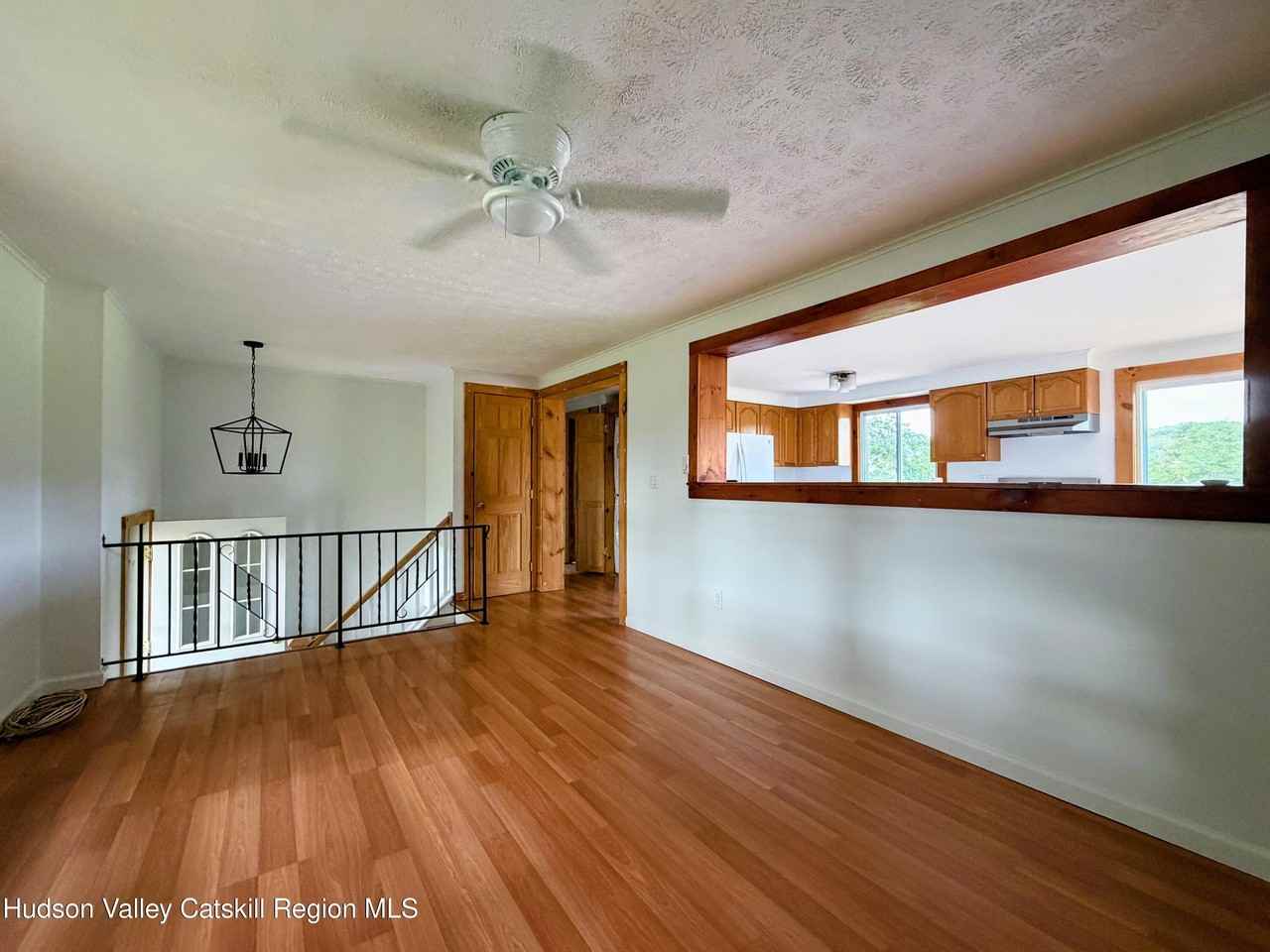 1015 Lake View Rd - Photo 6 of 25