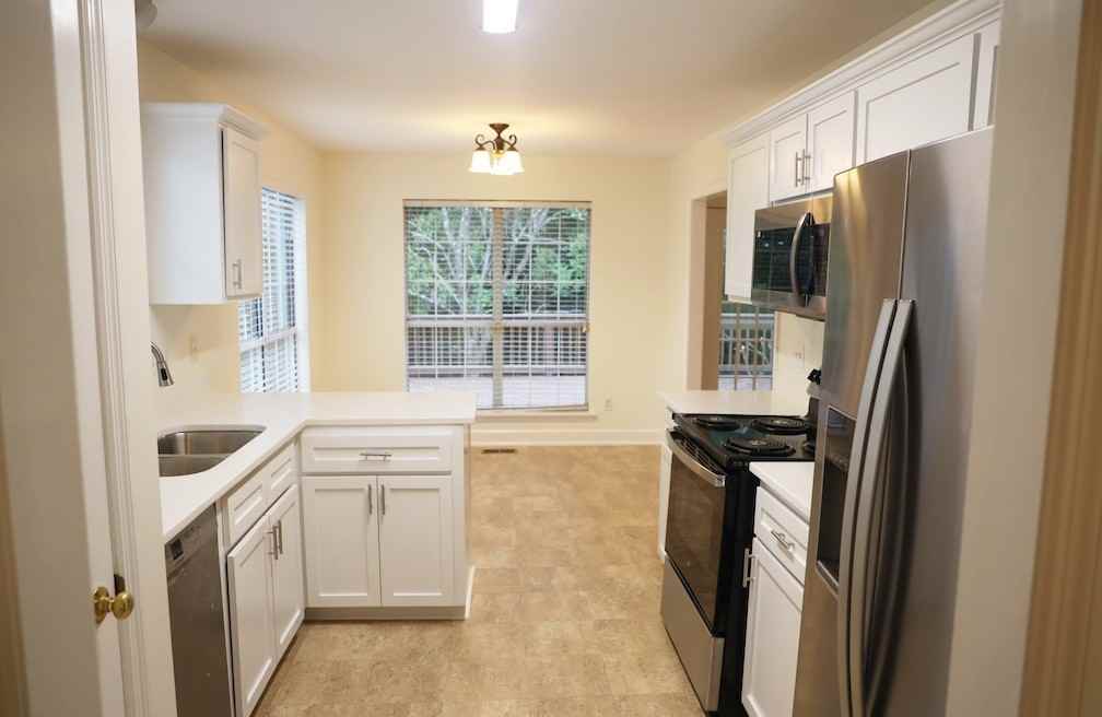 1406 Clairmonte Cir - Photo 6 of 14