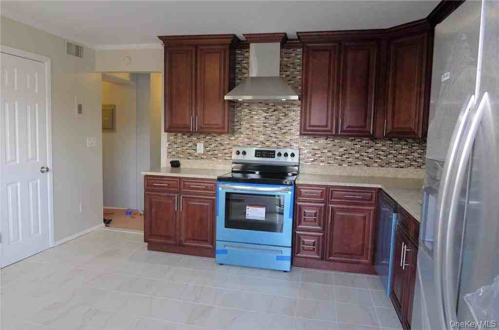 156 Truman Ave - Photo 4 of 17