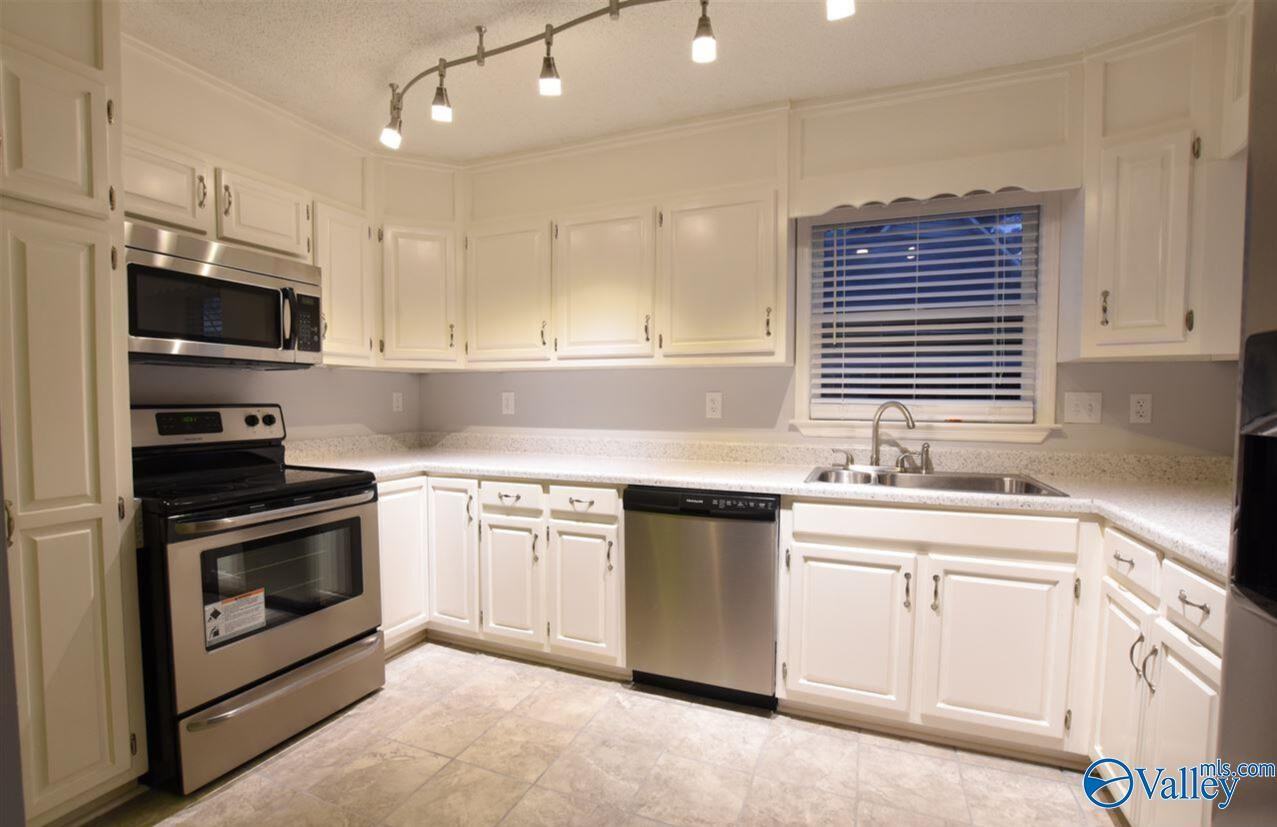 1814 Whisperwood Way Nw - Photo 2 of 14