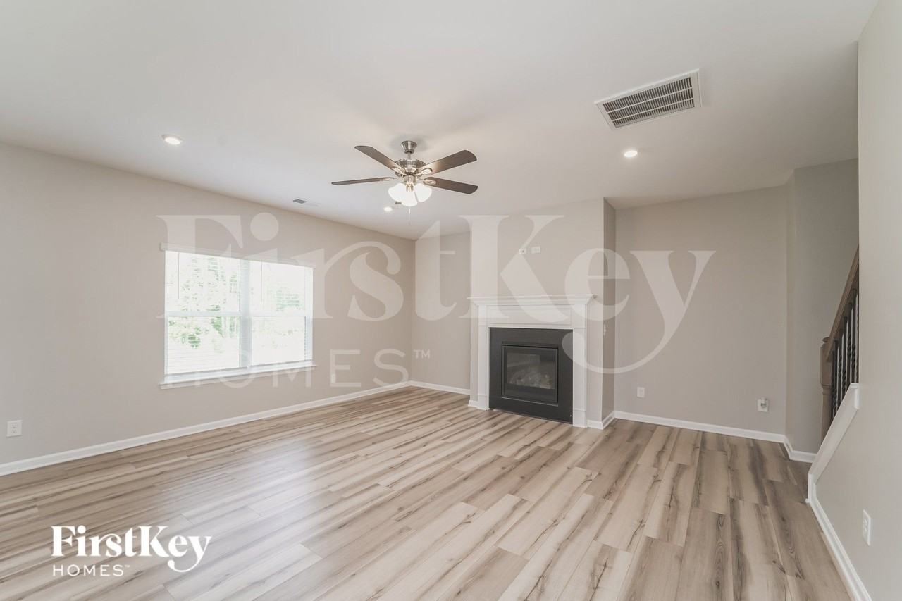 6351 Trinity Crossing Cir - Photo 4 of 16