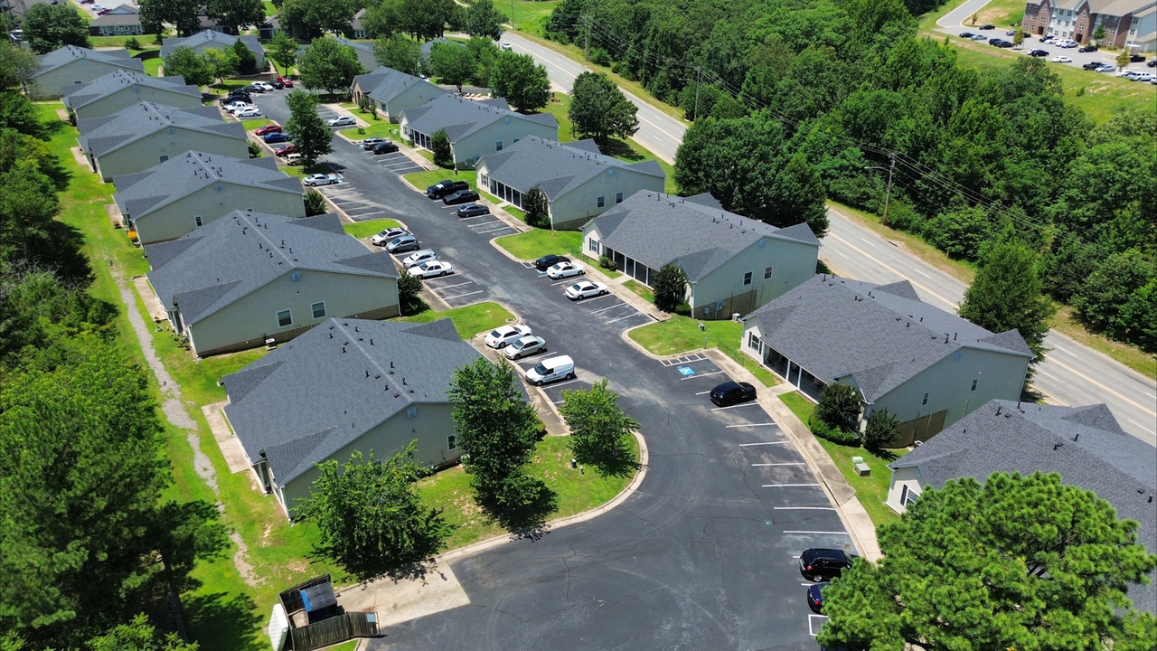 Hillview Village Apartments - Photo 2 of 2