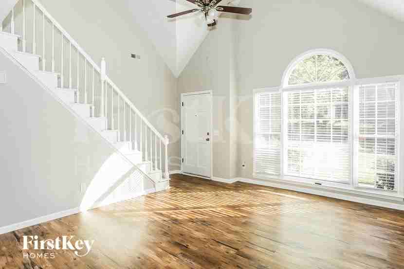 5808 Birchfield Ln Nw - Photo 5 of 15