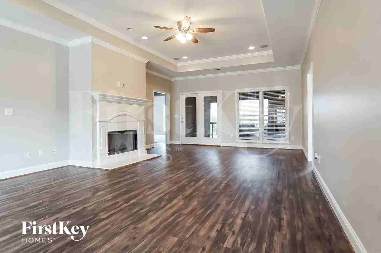 3100 Chelsea Park Rdg - Photo 2 of 15